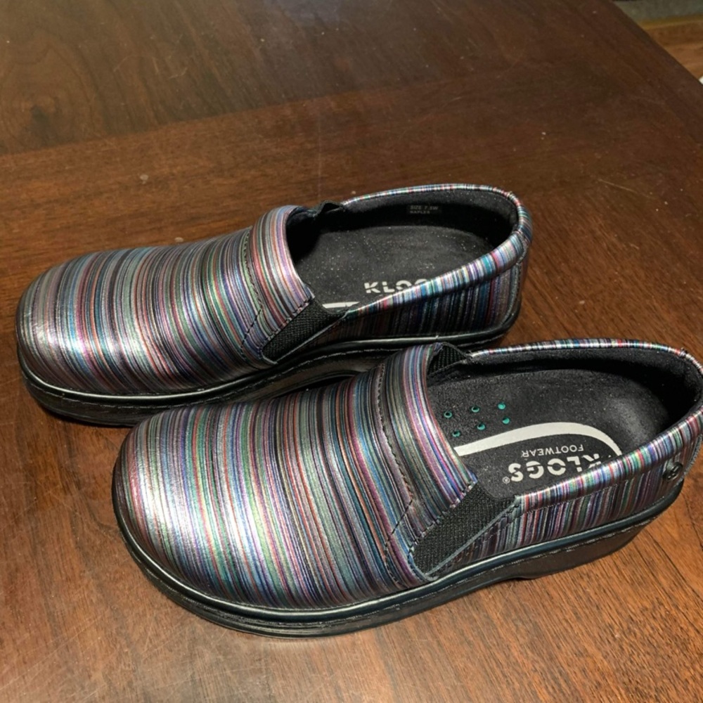 Nursing clogs